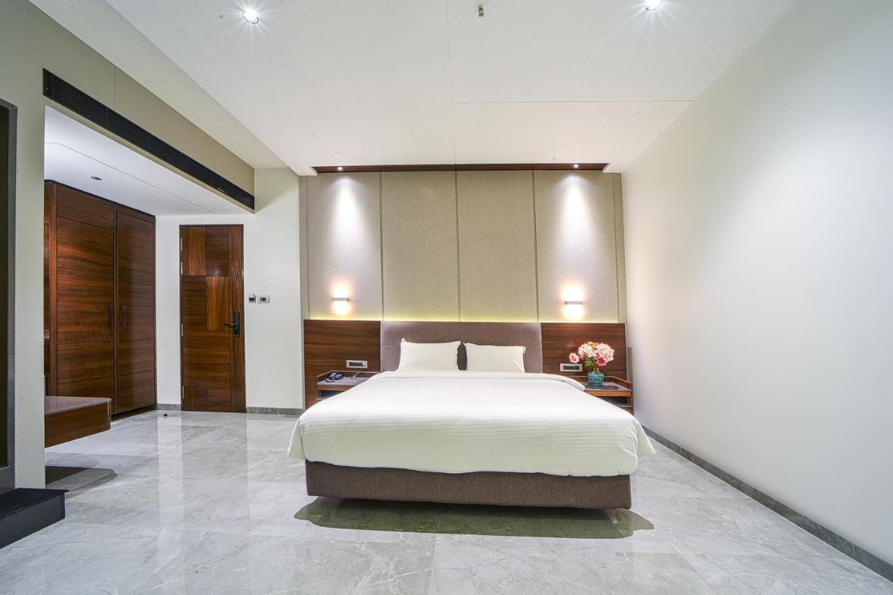Hotel Devgiri Inn And Restaurant Sangli Exterior photo
