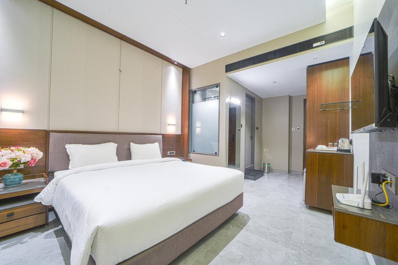 Hotel Devgiri Inn And Restaurant Sangli Exterior photo