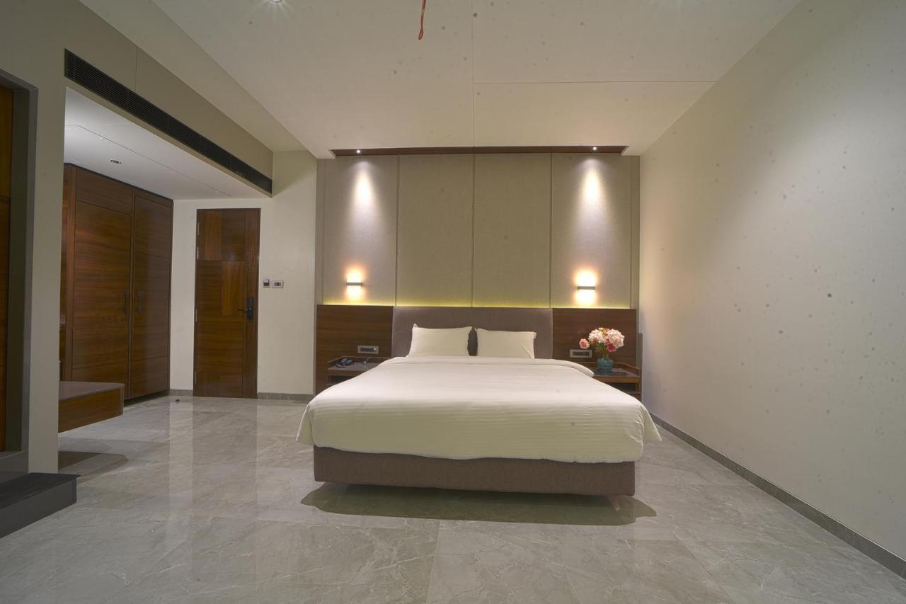 Hotel Devgiri Inn And Restaurant Sangli Exterior photo